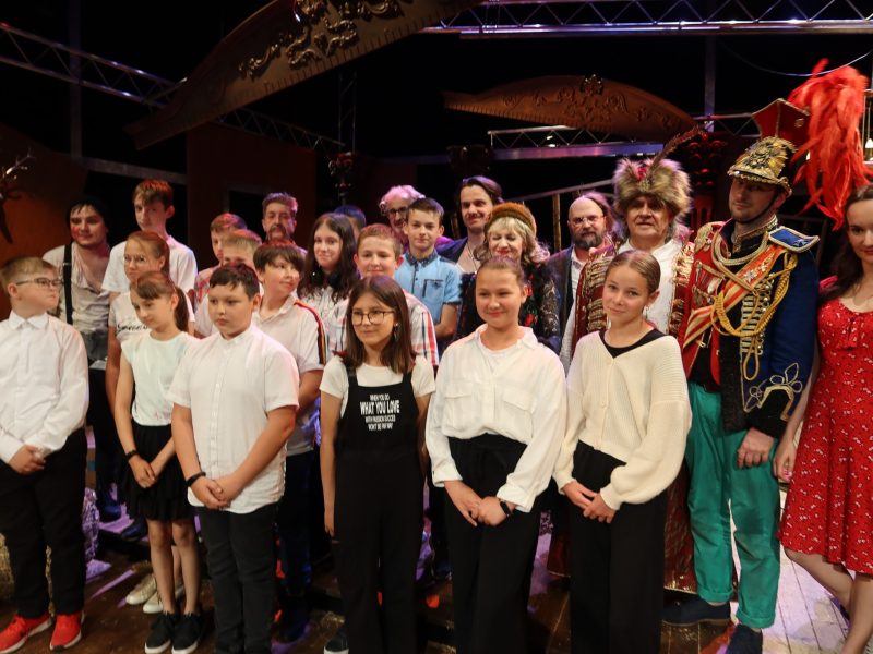 Inicjatywa “Kultura łączy pokolenia” – Wyjazd do Białostockiego Teatru Lalek