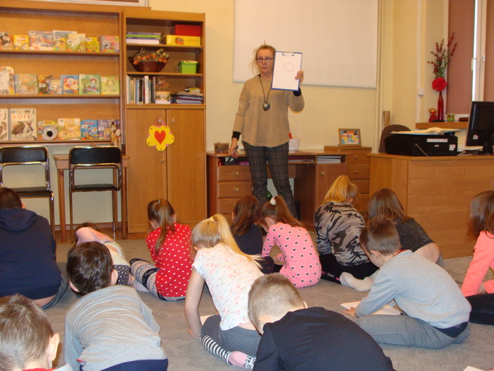 Zajęcia biblioteczne –  “Mały kotek”