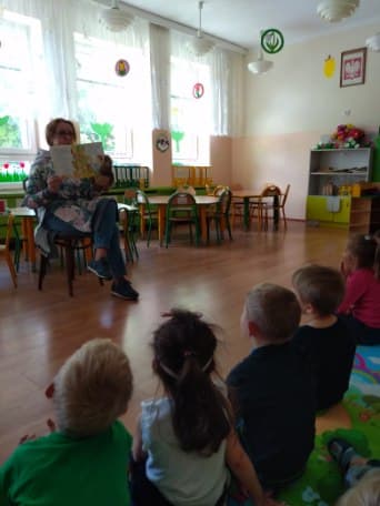 “﻿Przygody jeża spod miasta Zgierza” – czytanie dzieciom
