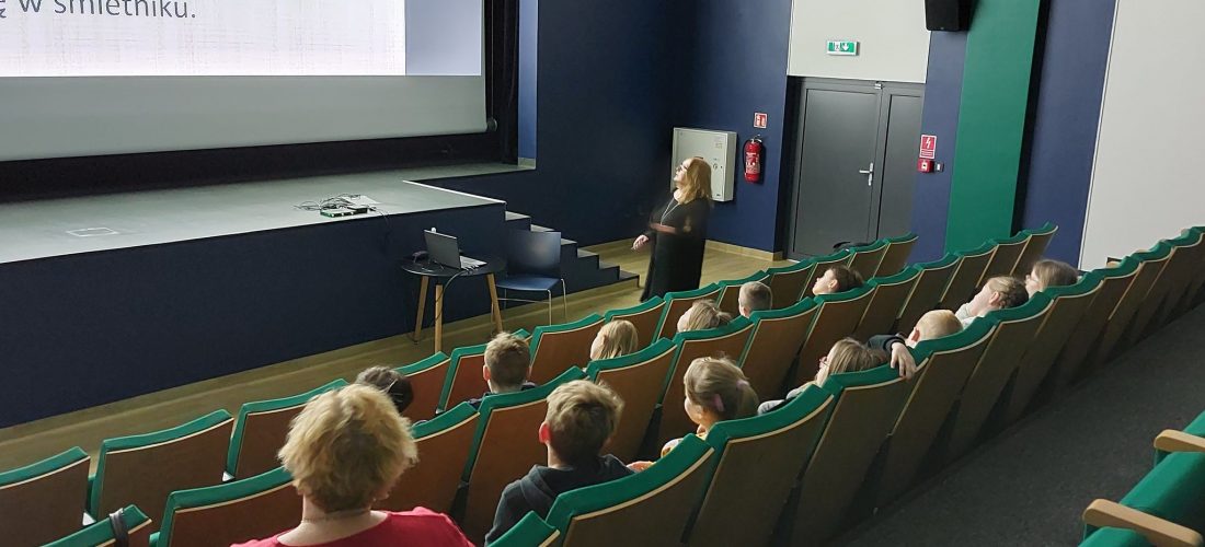 „Bziki Juliana Tuwima” – zajęcia biblioteczne